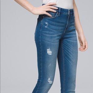 White Black market Mid rise skinny jeans